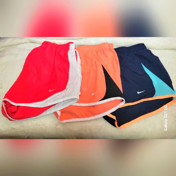 Women Nike DriFit Shorts - Picture 1 of 4